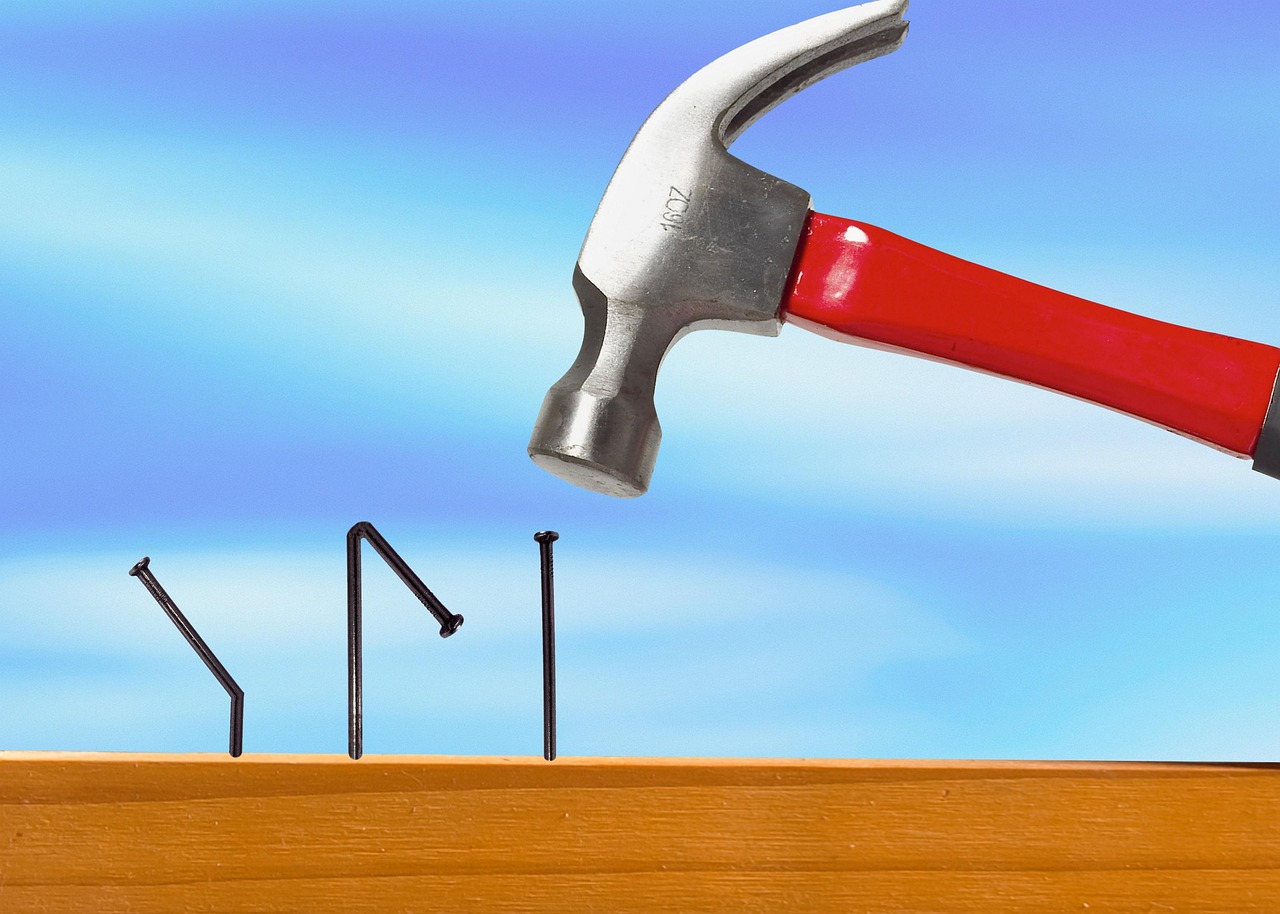 よくある失敗（PC版を縮小しただけ）