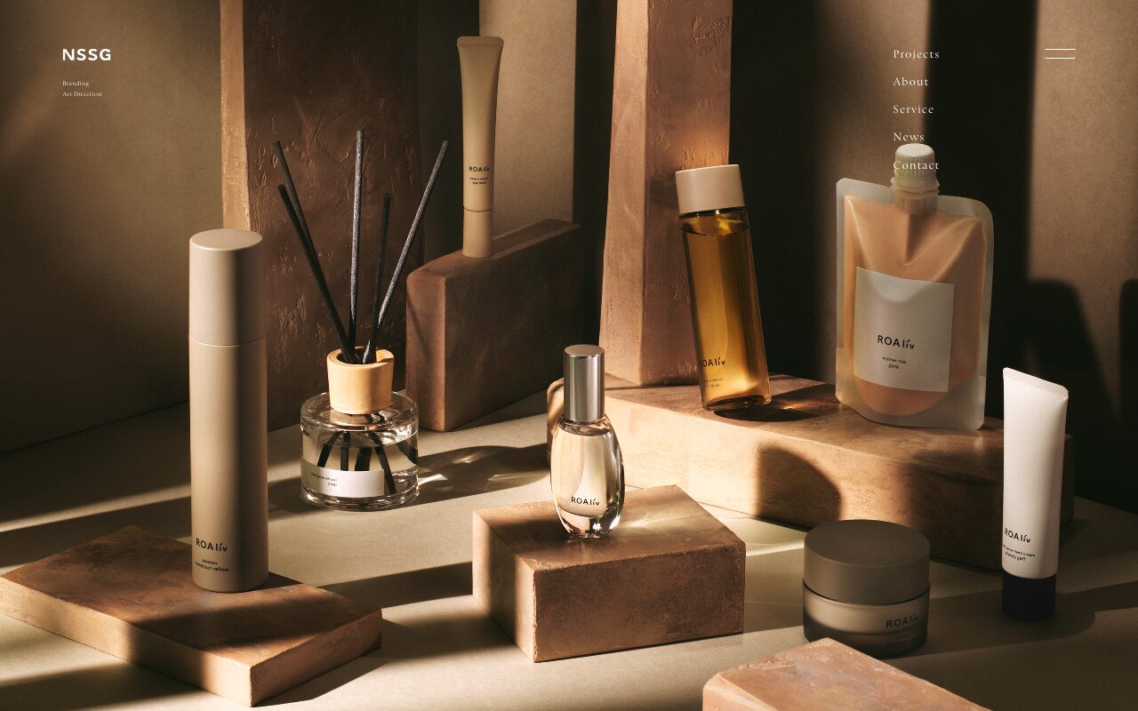 静謐な空気感が漂うブランディング会社NSSGのサイト