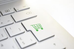 Shopifyでコーポレートサイト・EC兼用｜分けない選択肢【2026年】